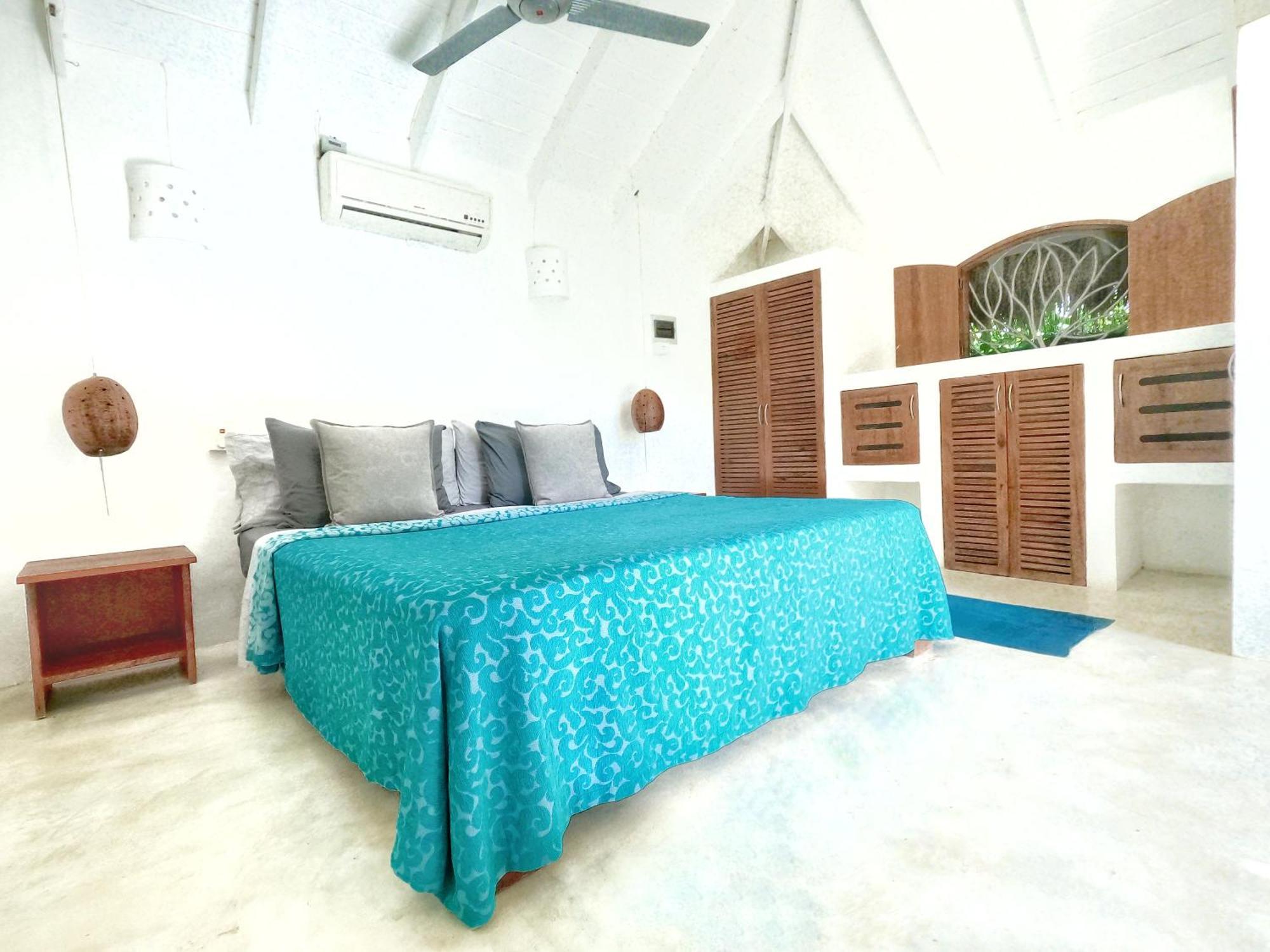 Casa Picaflor Bed & Breakfast ลาสแตร์เรนาส ภายนอก รูปภาพ