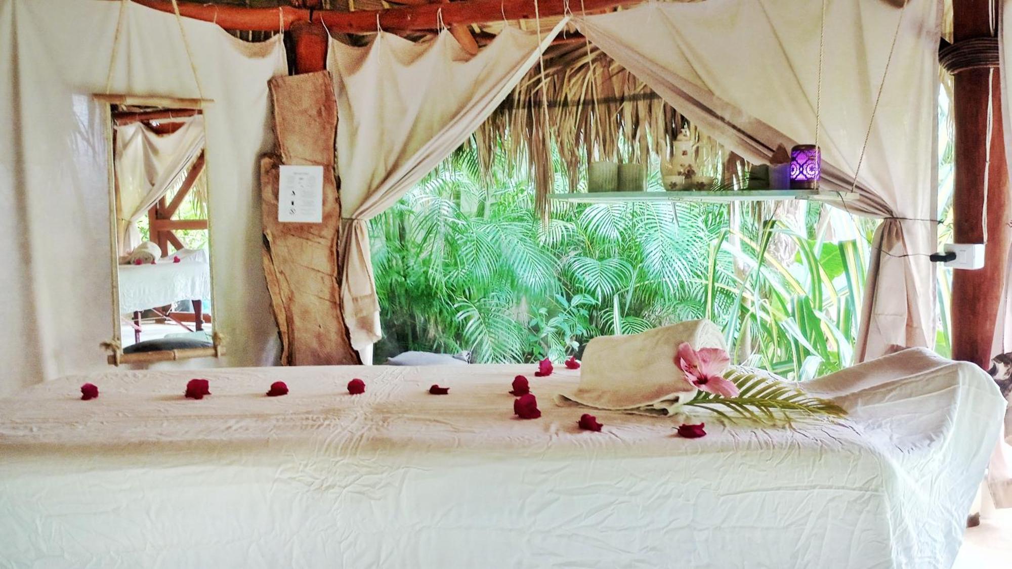 Casa Picaflor Bed & Breakfast ลาสแตร์เรนาส ภายนอก รูปภาพ